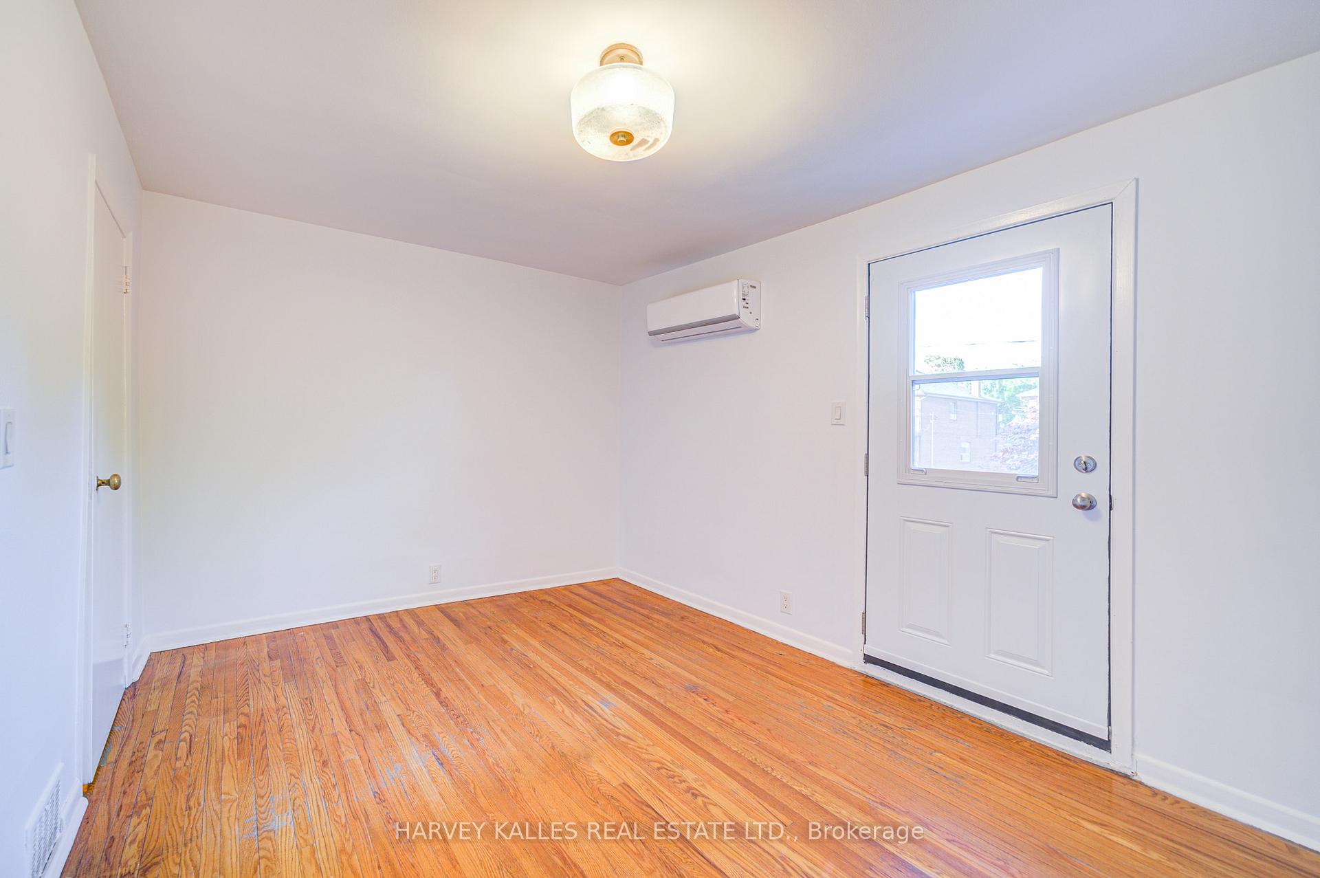 Photo 17 of 156 Atlas Avenue, Toronto, Humewood-Cedarvale — HOMEH