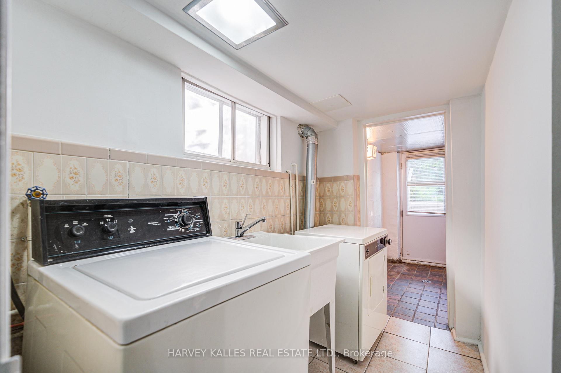 Photo 30 of 156 Atlas Avenue, Toronto, Humewood-Cedarvale — HOMEH