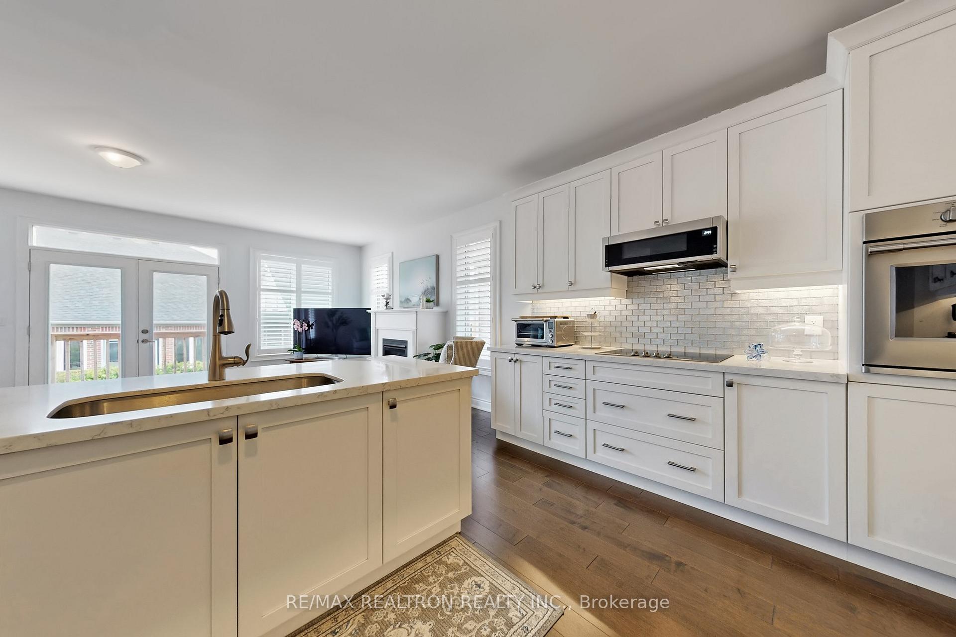 Photo 10 of 16 Washburn Path, Clarington, Courtice — HOMEH