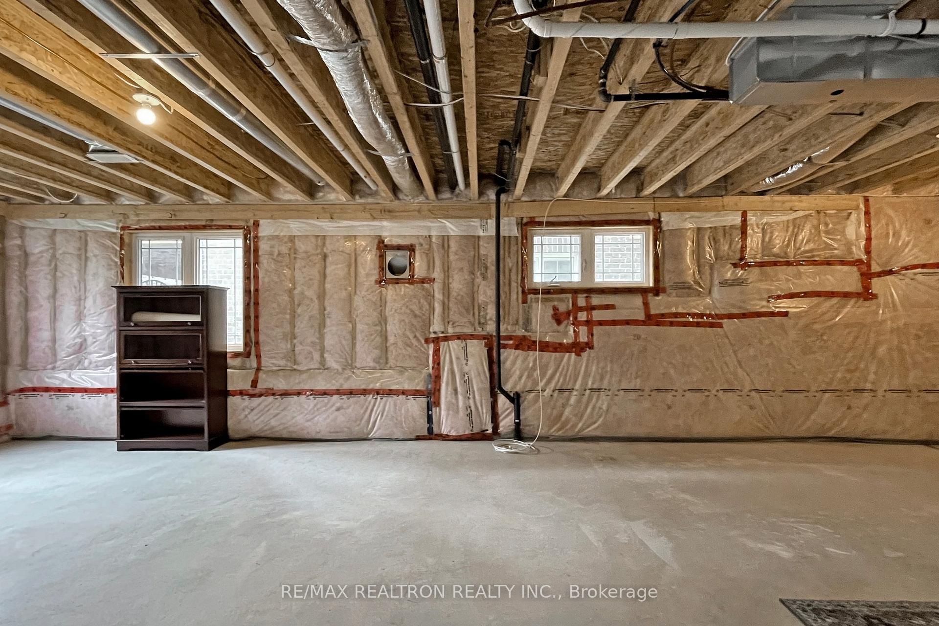 Photo 35 of 16 Washburn Path, Clarington, Courtice — HOMEH