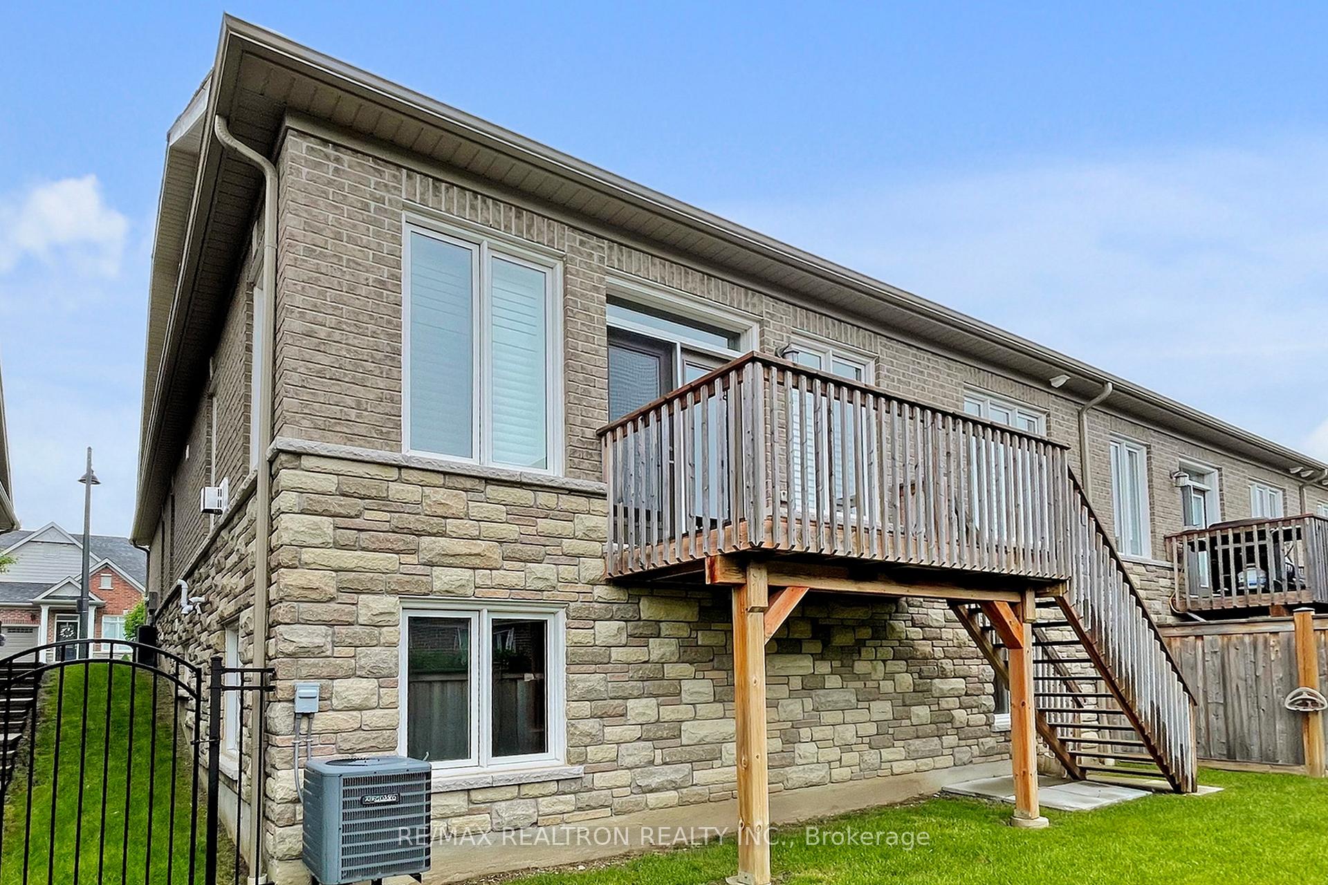 Photo 33 of 16 Washburn Path, Clarington, Courtice — HOMEH