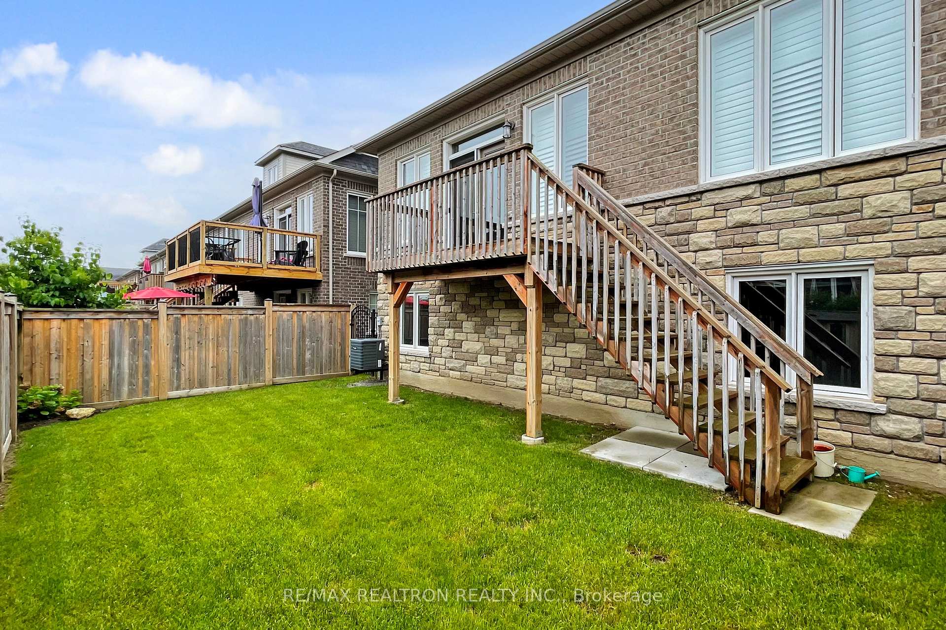 Photo 45 of 16 Washburn Path, Clarington, Courtice — HOMEH
