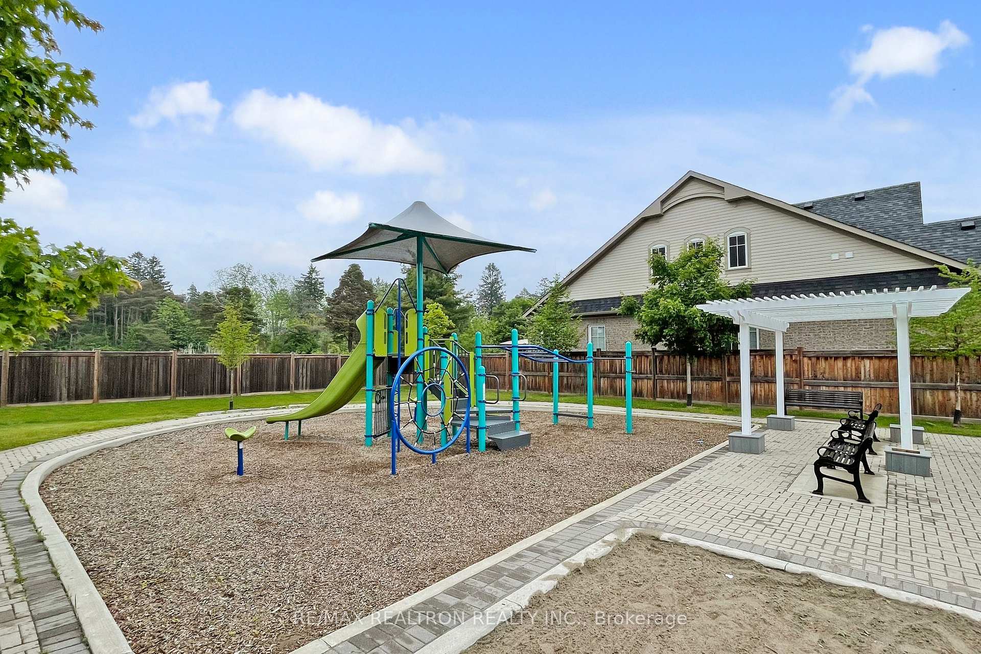Photo 47 of 16 Washburn Path, Clarington, Courtice — HOMEH