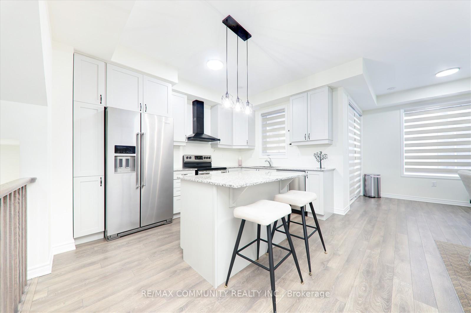 Photo 4 of 3316 Thunderbird Promenade, Pickering, Rural Pickering — HOMEH