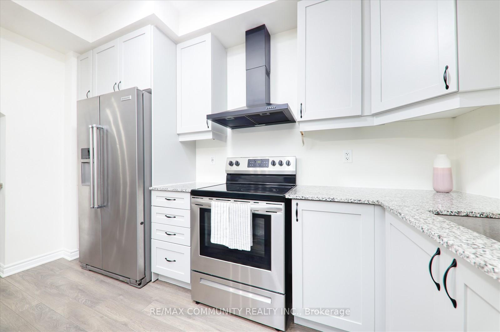 Photo 7 of 3316 Thunderbird Promenade, Pickering, Rural Pickering — HOMEH