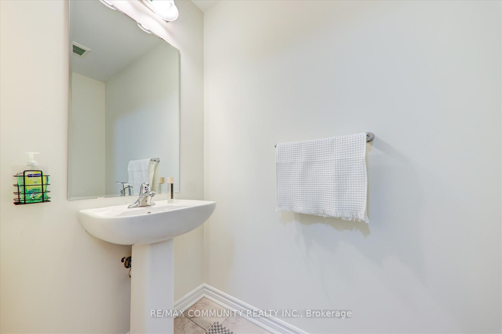 Photo 17 of 3316 Thunderbird Promenade, Pickering, Rural Pickering — HOMEH