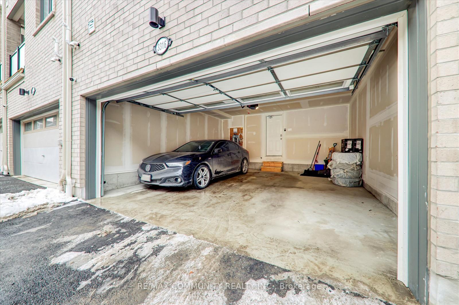 Photo 32 of 3316 Thunderbird Promenade, Pickering, Rural Pickering — HOMEH