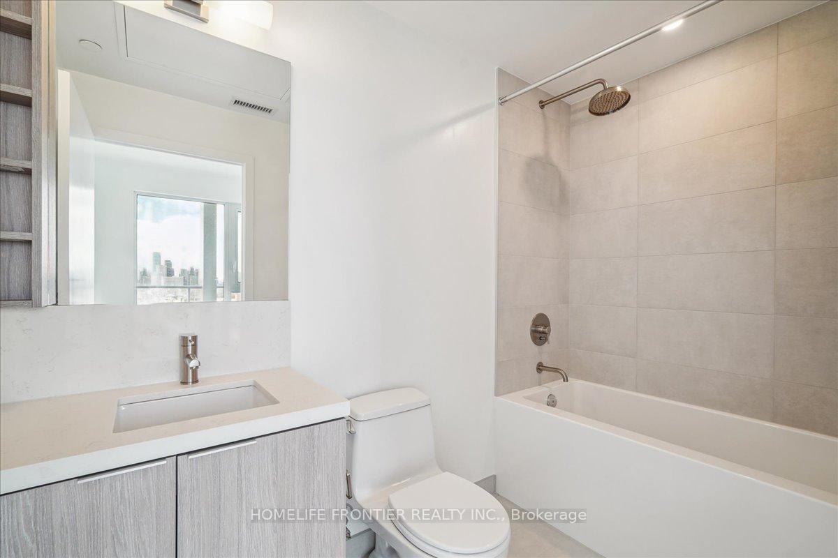 Photo 6 of Unit 1916, 2020 Bathurst Street, Toronto, Humewood-Cedarvale — HOMEH