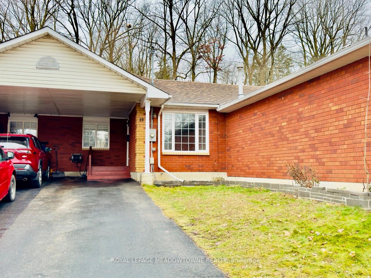 Photo 5 of 19 Galileo Boulevard, Brantford — HOMEH