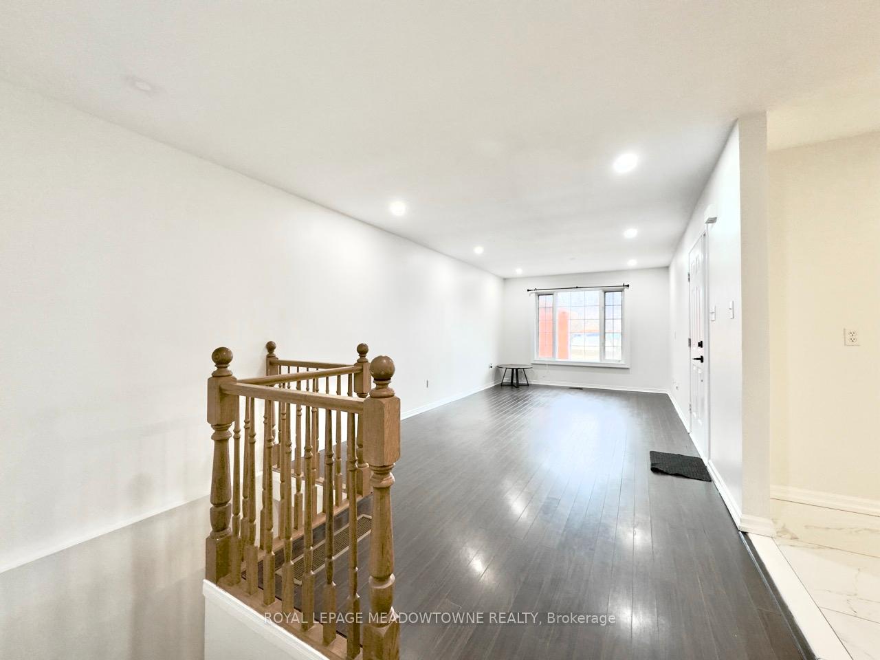 Photo 8 of 19 Galileo Boulevard, Brantford — HOMEH