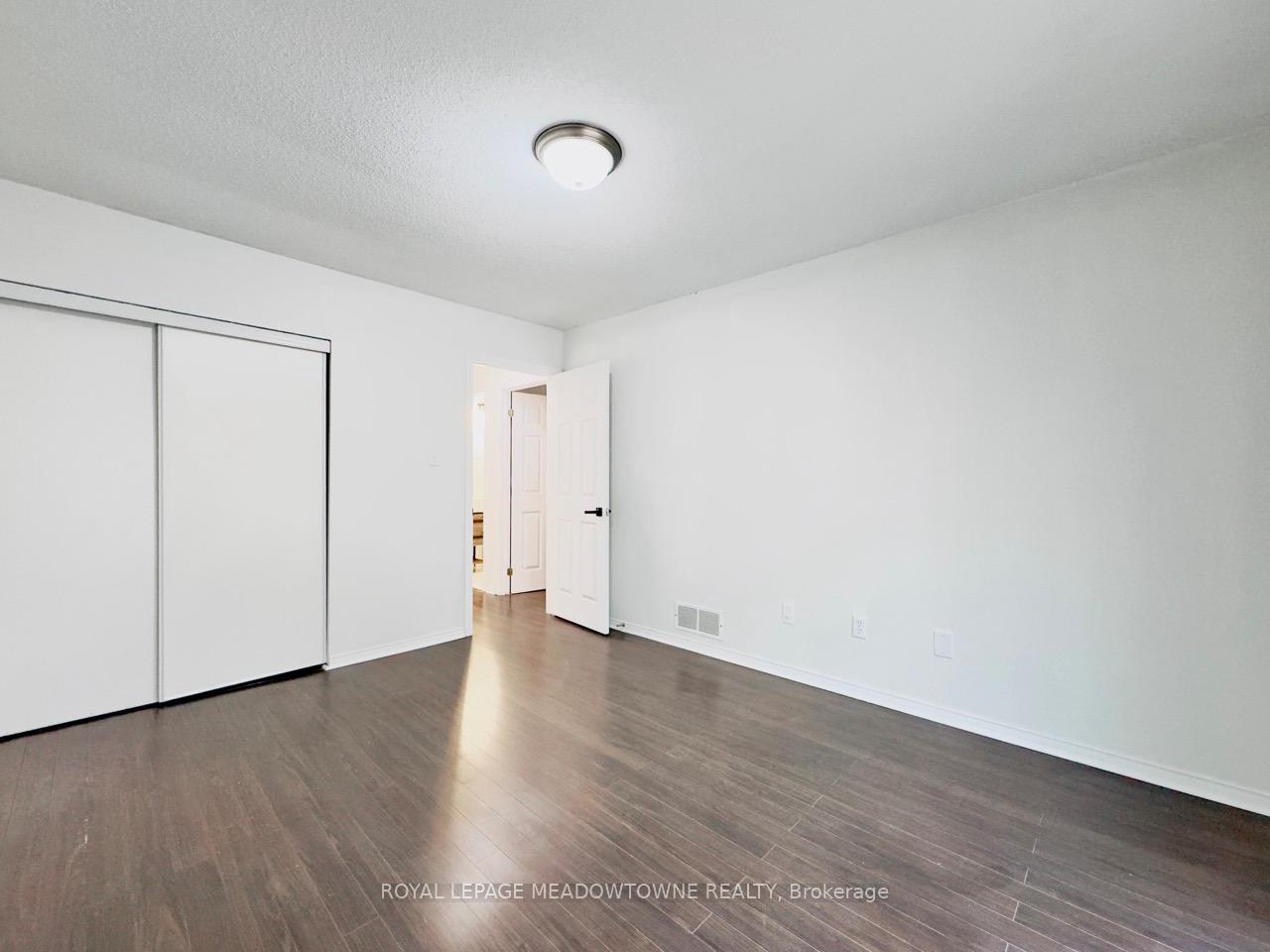 Photo 17 of 19 Galileo Boulevard, Brantford — HOMEH
