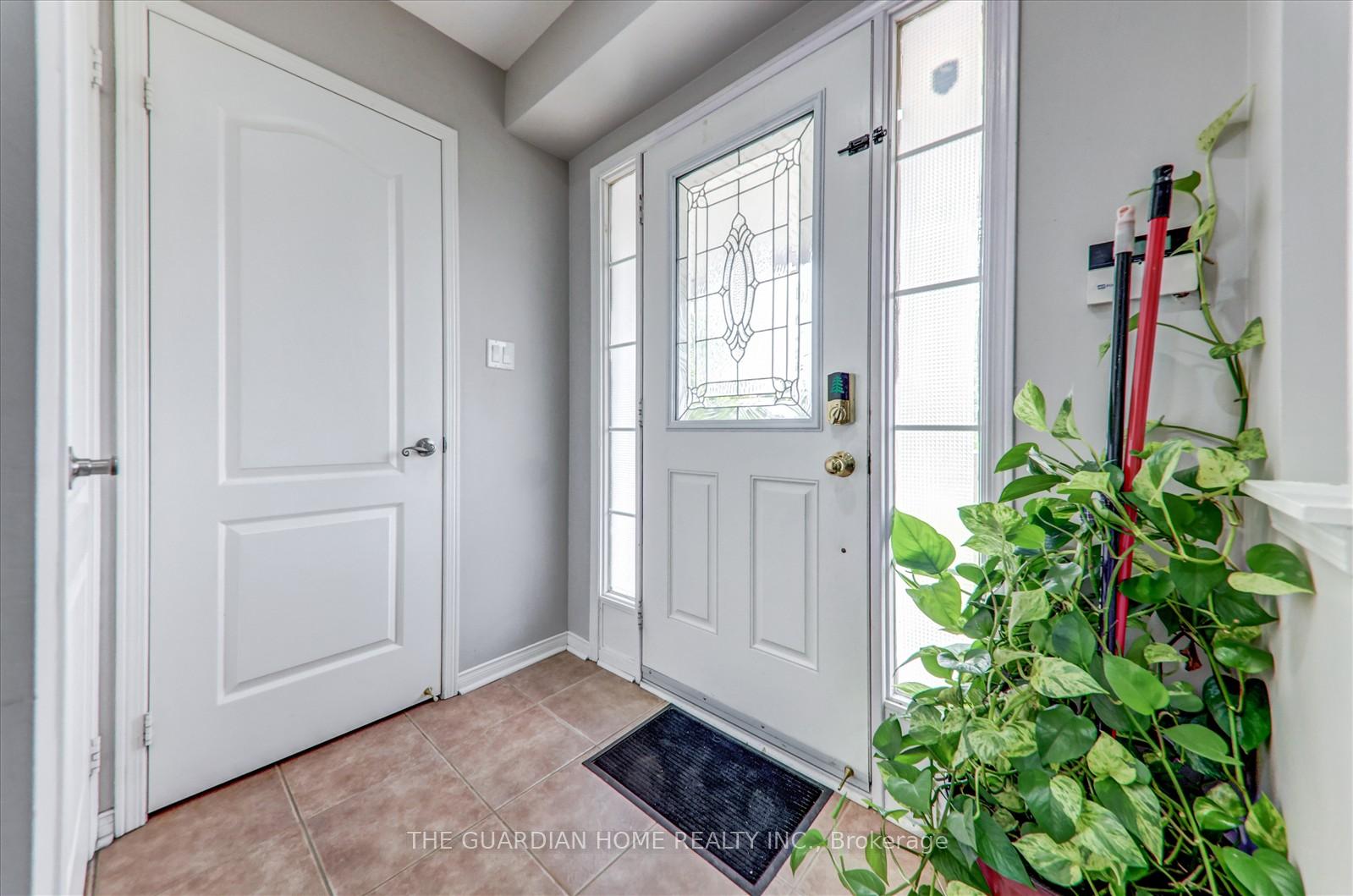 Photo 3 of 116 Williamson Drive E, Ajax, Northeast Ajax — HOMEH