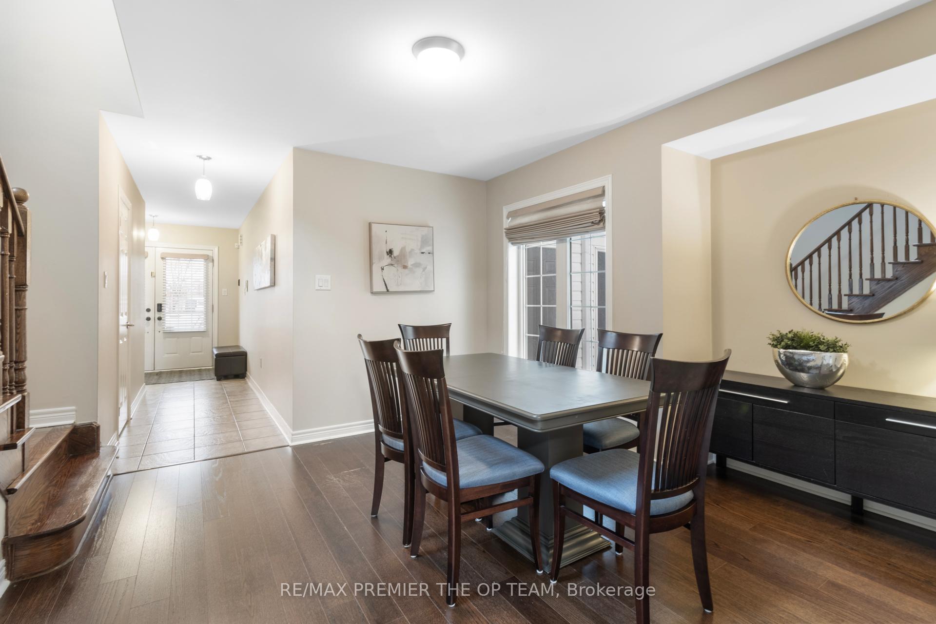 Photo 11 of 150 Venice Gate Drive, Vaughan, Vellore Village — HOMEH