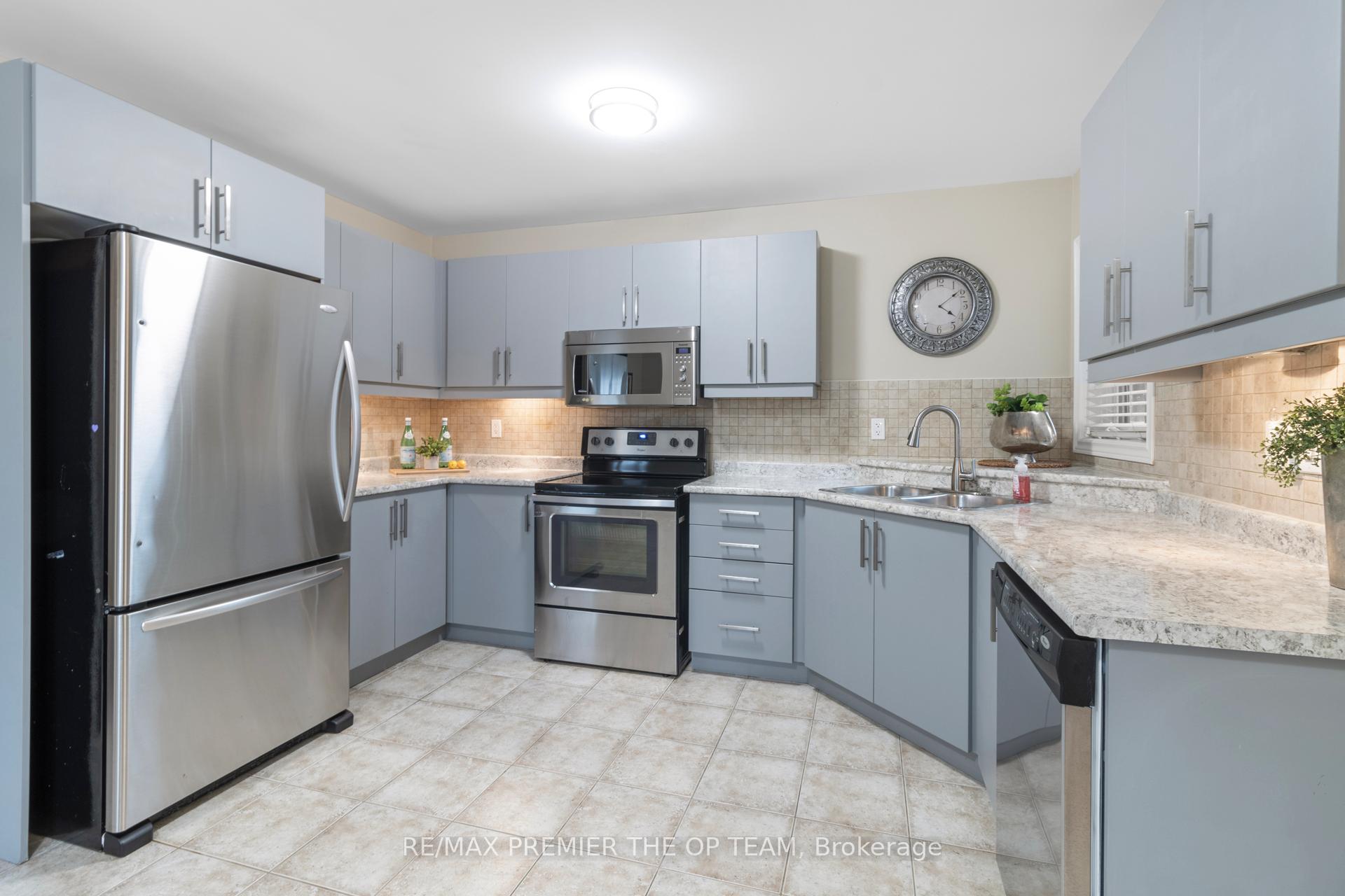 Photo 46 of 150 Venice Gate Drive, Vaughan, Vellore Village — HOMEH
