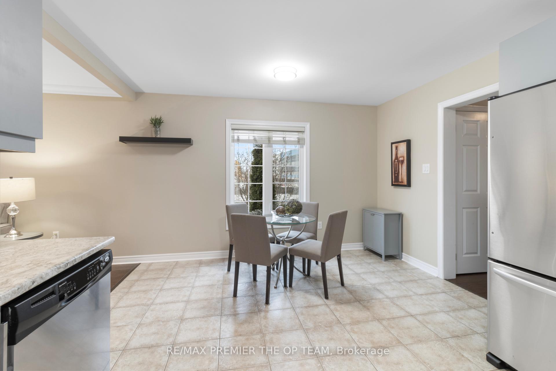 Photo 25 of 150 Venice Gate Drive, Vaughan, Vellore Village — HOMEH