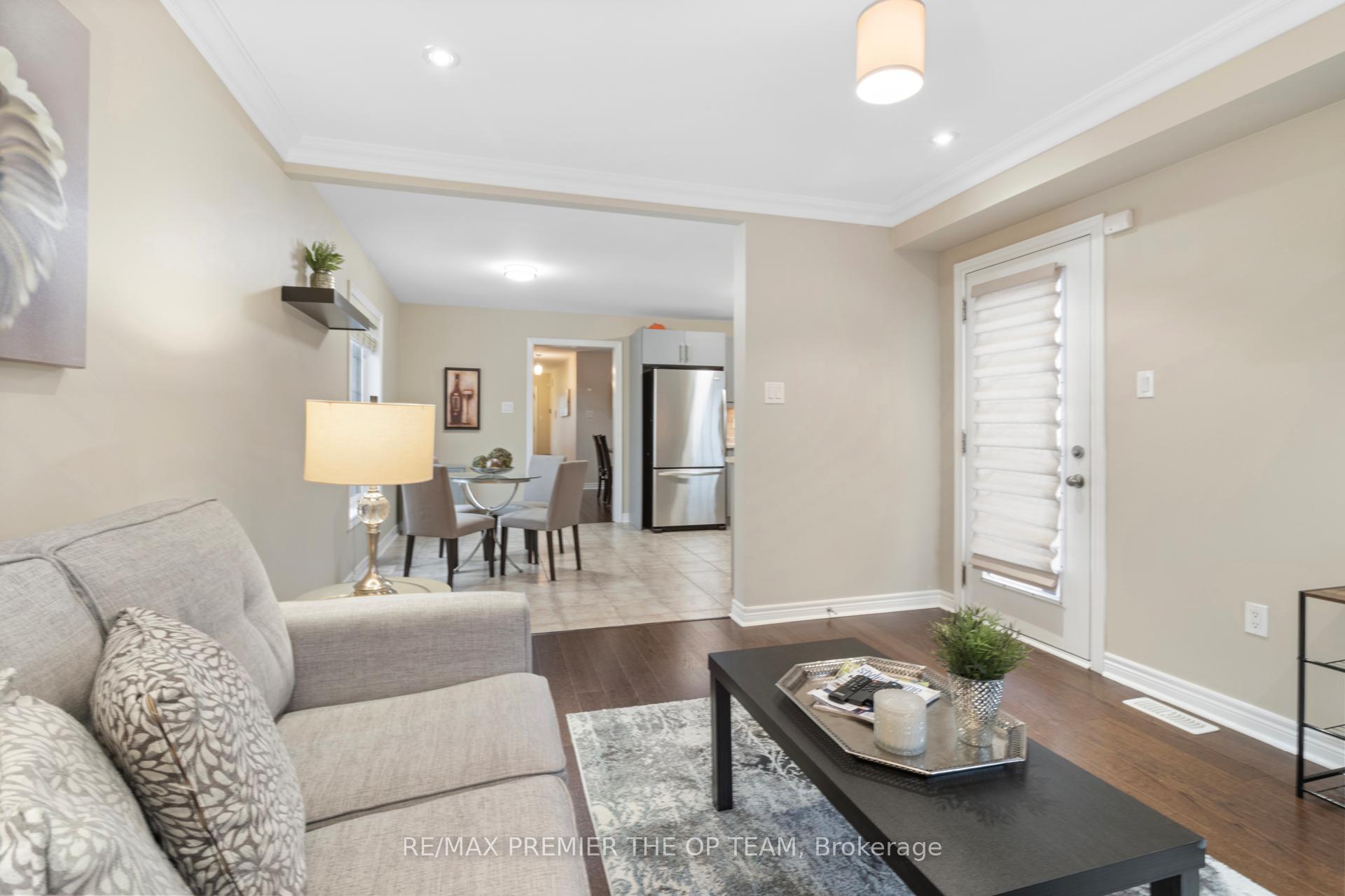 Photo 21 of 150 Venice Gate Drive, Vaughan, Vellore Village — HOMEH