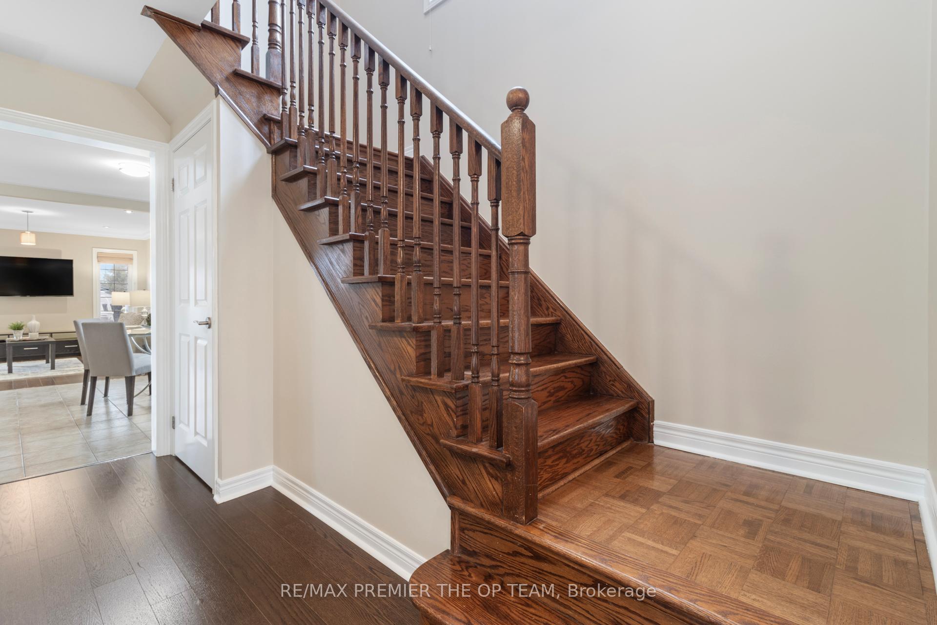 Photo 24 of 150 Venice Gate Drive, Vaughan, Vellore Village — HOMEH