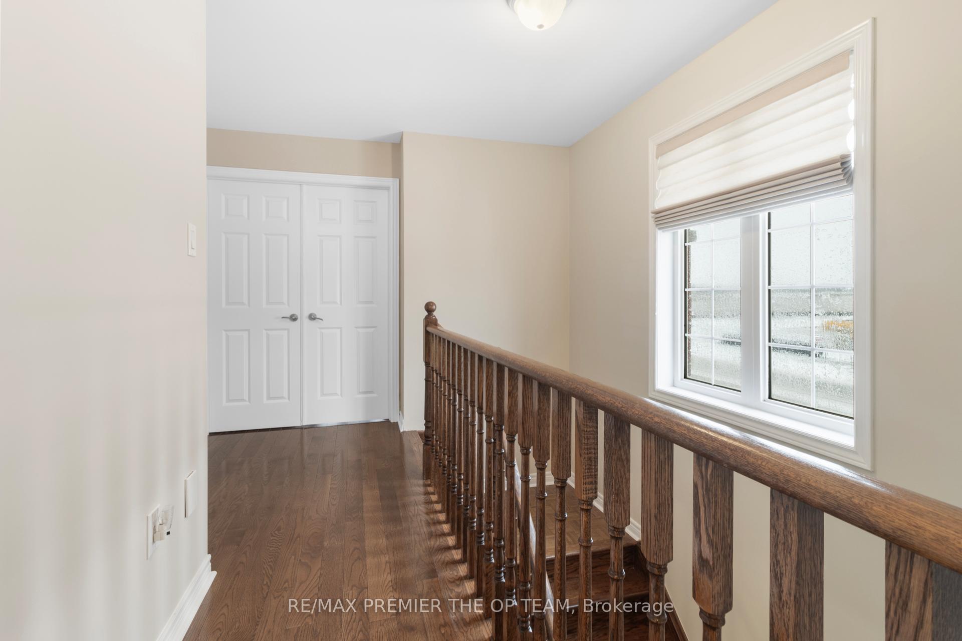 Photo 13 of 150 Venice Gate Drive, Vaughan, Vellore Village — HOMEH
