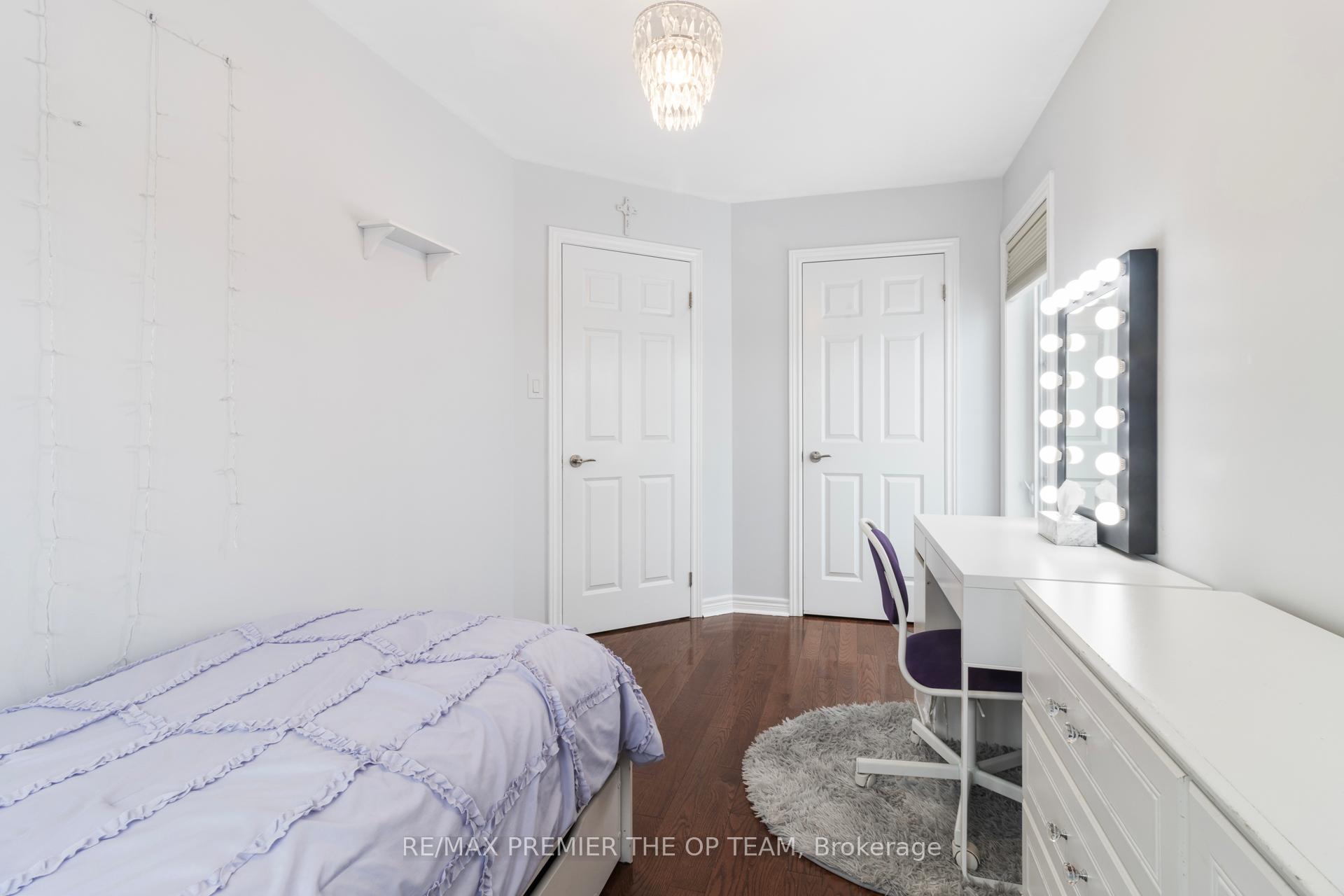 Photo 29 of 150 Venice Gate Drive, Vaughan, Vellore Village — HOMEH