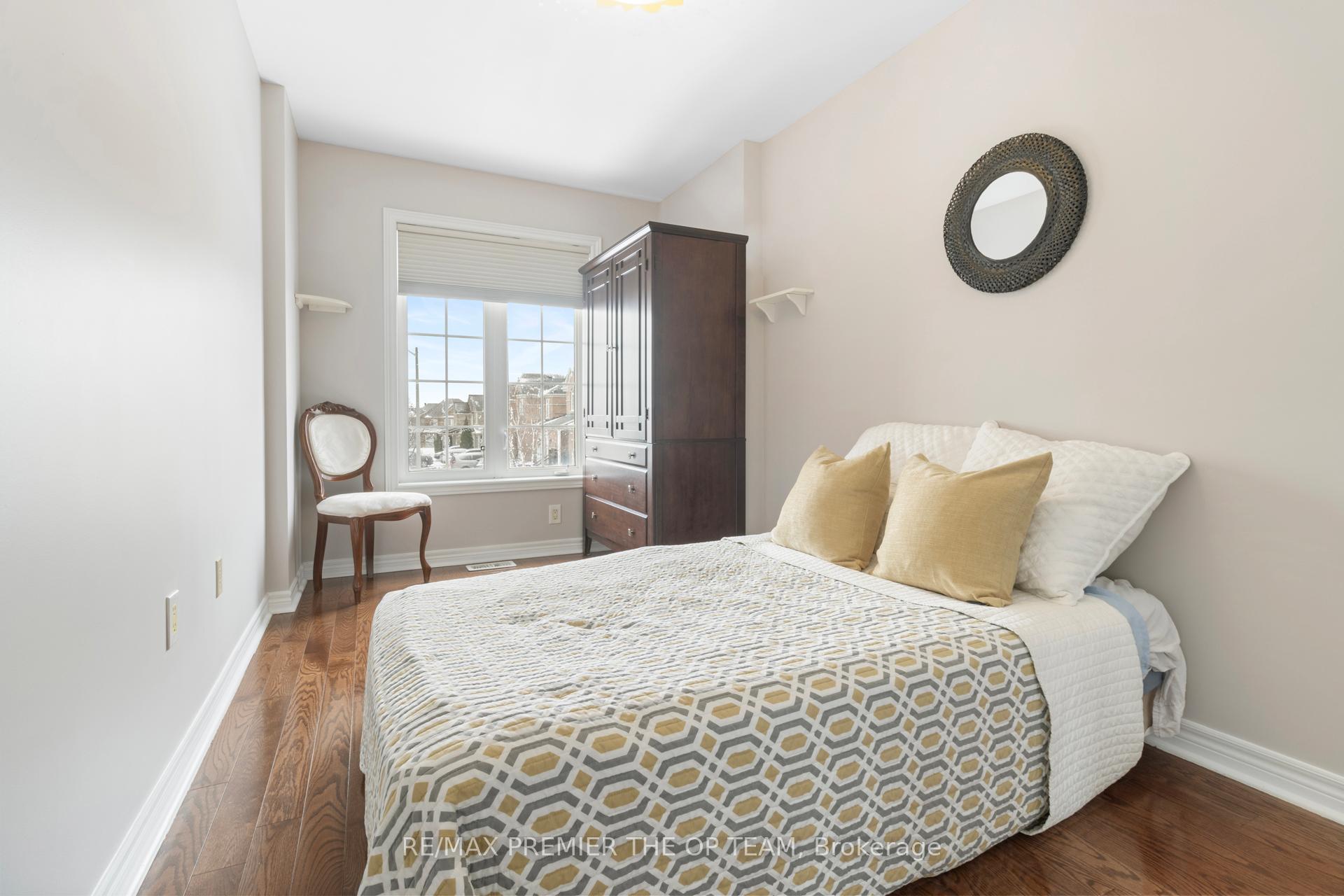 Photo 31 of 150 Venice Gate Drive, Vaughan, Vellore Village — HOMEH