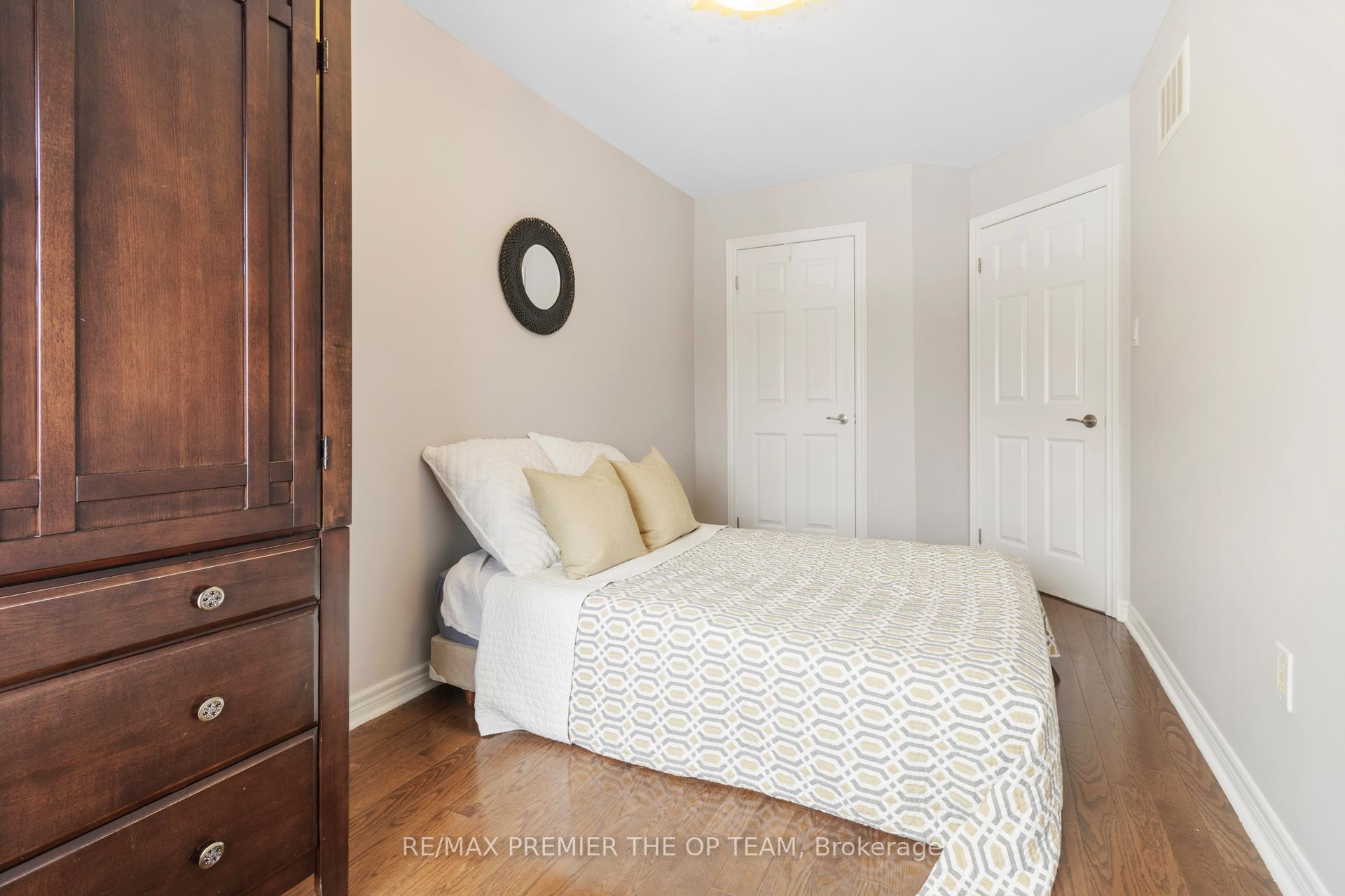 Photo 26 of 150 Venice Gate Drive, Vaughan, Vellore Village — HOMEH