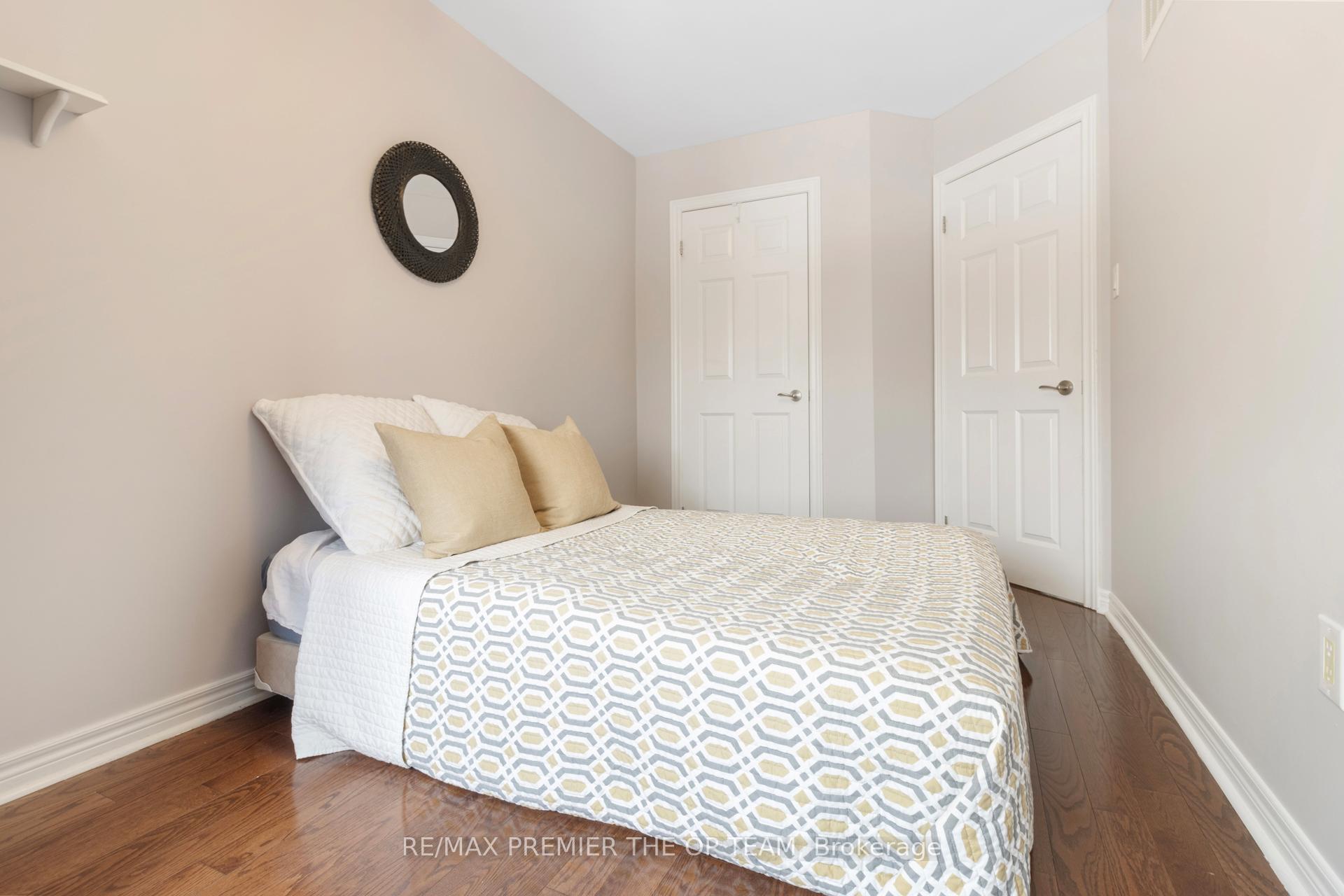 Photo 32 of 150 Venice Gate Drive, Vaughan, Vellore Village — HOMEH