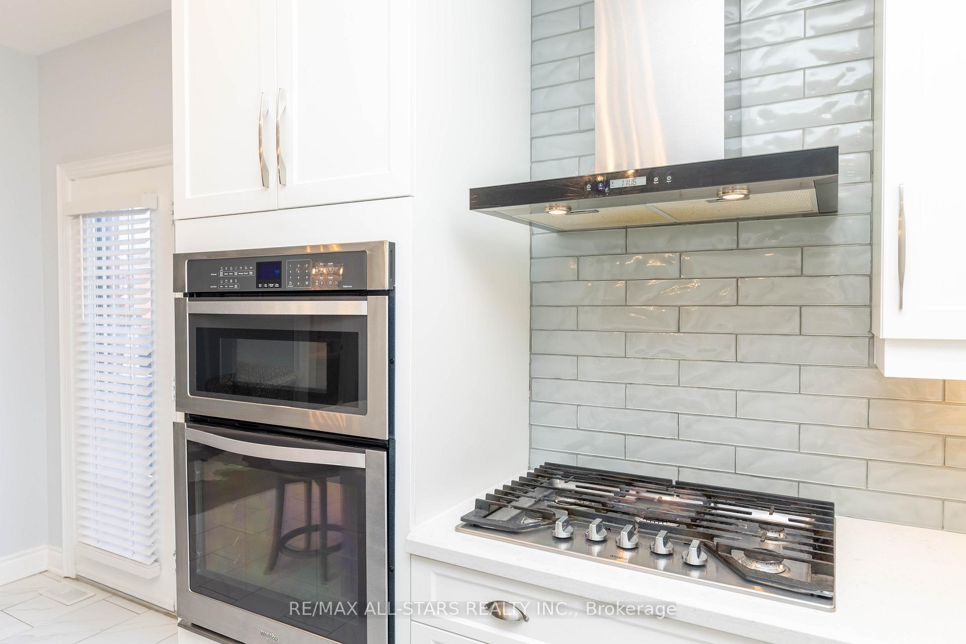 Photo 7 of 46 Eastgate Circle, Whitby, Brooklin — HOMEH