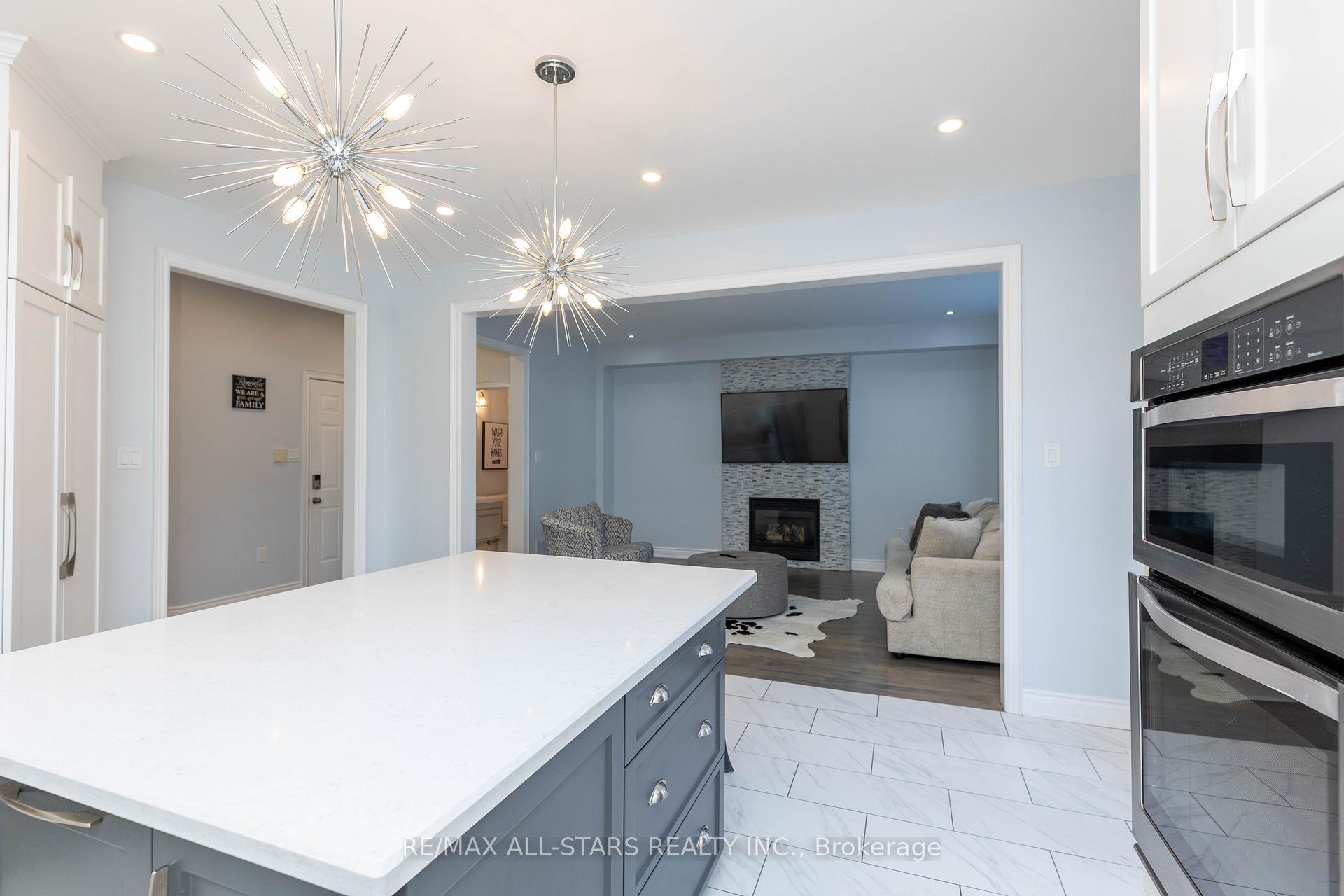 Photo 26 of 46 Eastgate Circle, Whitby, Brooklin — HOMEH
