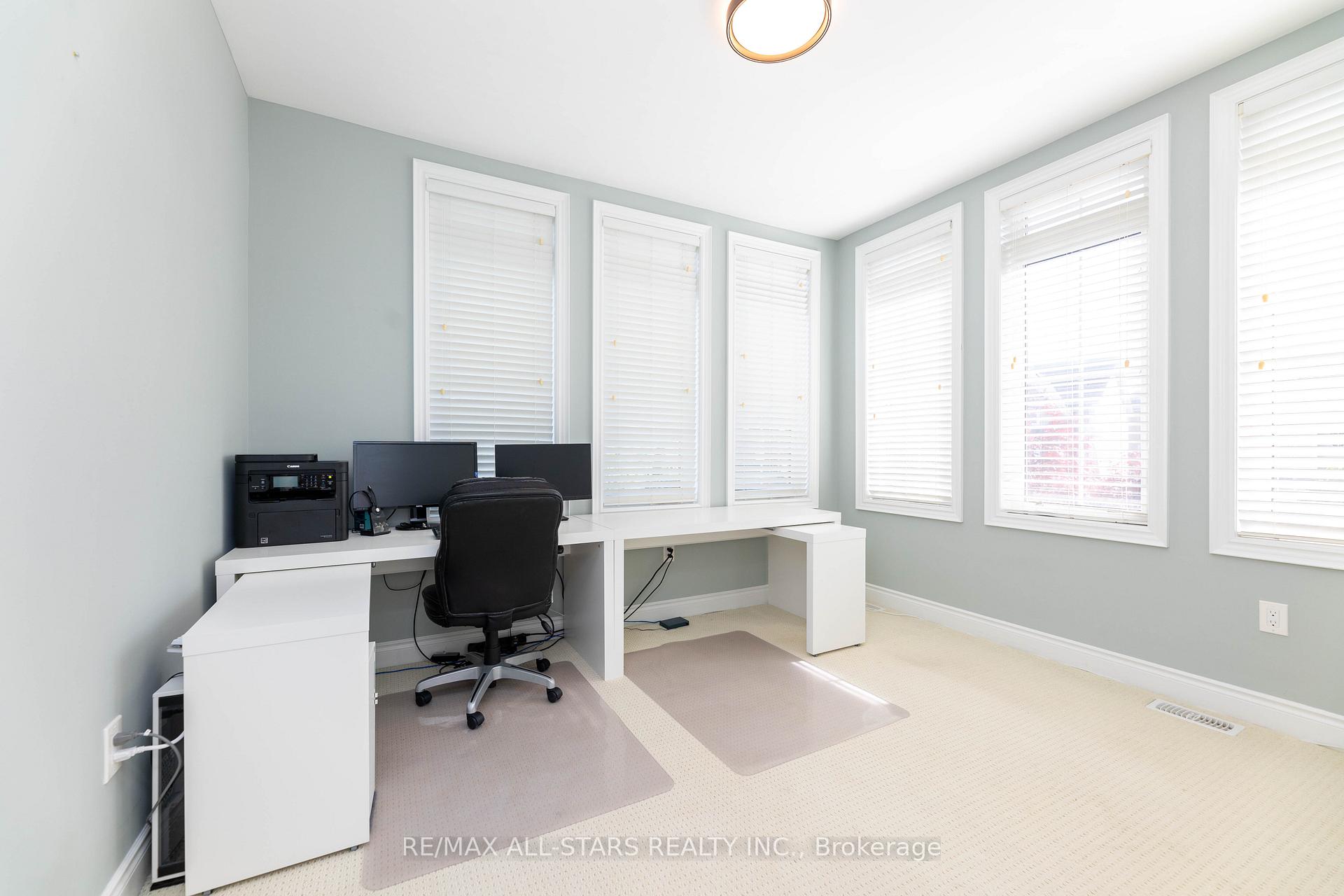 Photo 29 of 46 Eastgate Circle, Whitby, Brooklin — HOMEH