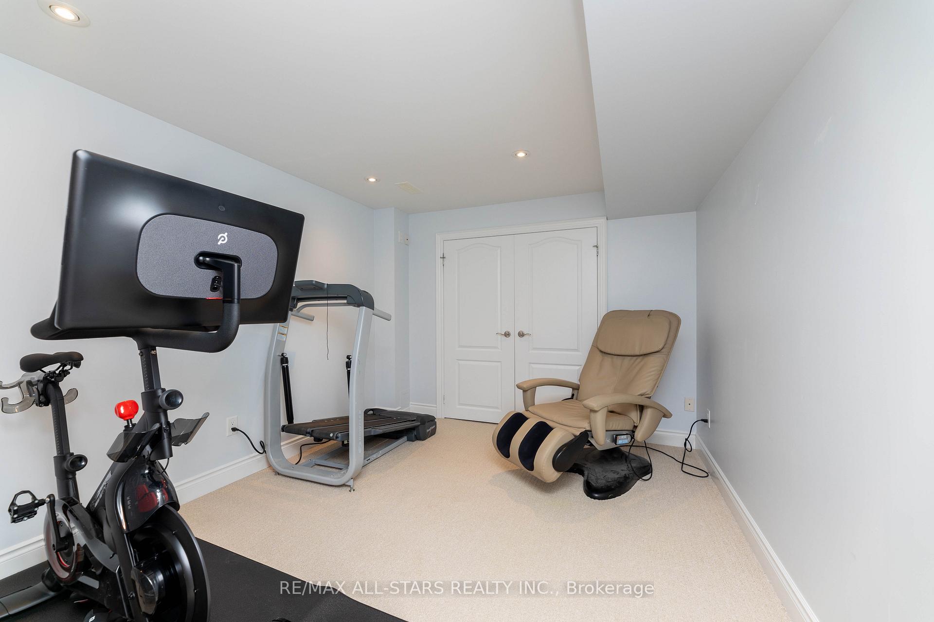 Photo 22 of 46 Eastgate Circle, Whitby, Brooklin — HOMEH