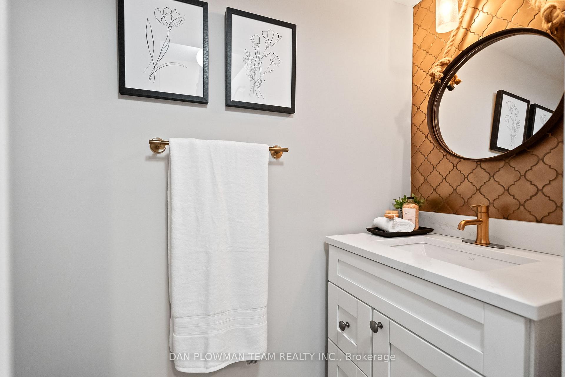 Photo 7 of 29 Rushworth Drive, Ajax, Northeast Ajax — HOMEH
