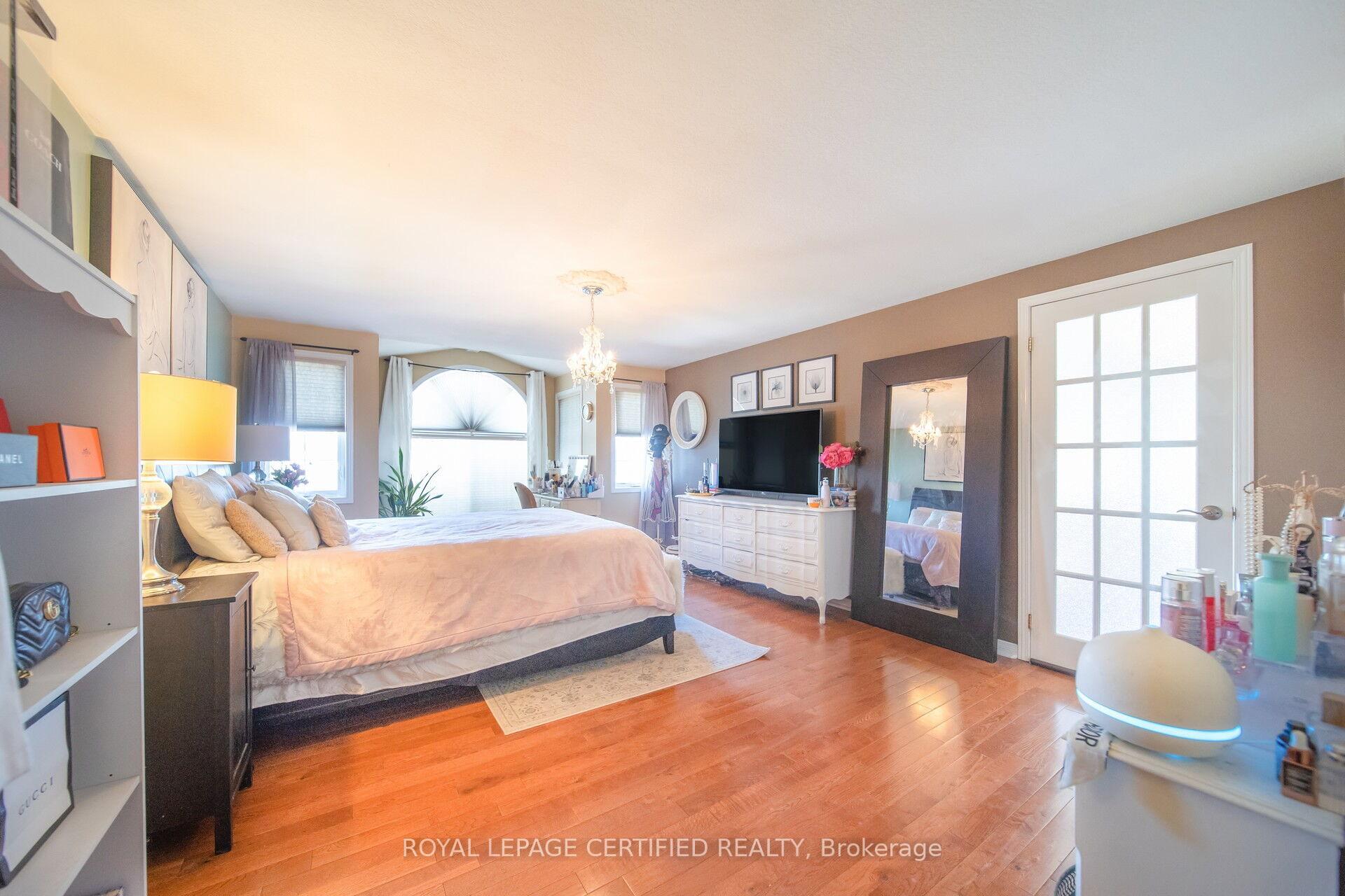 Photo 16 of 99 Simmonds Drive, Guelph, Victoria North — HOMEH