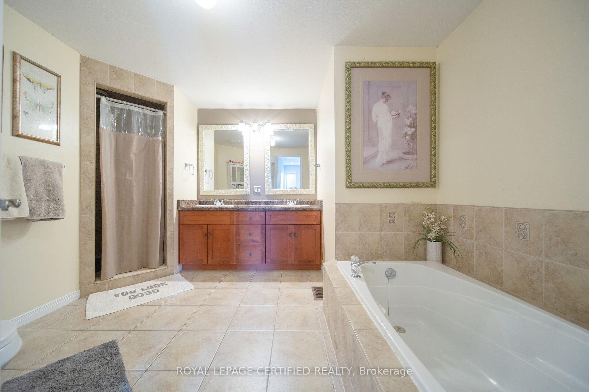 Photo 32 of 99 Simmonds Drive, Guelph, Victoria North — HOMEH