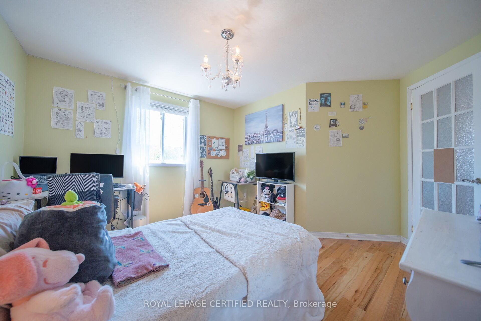 Photo 17 of 99 Simmonds Drive, Guelph, Victoria North — HOMEH