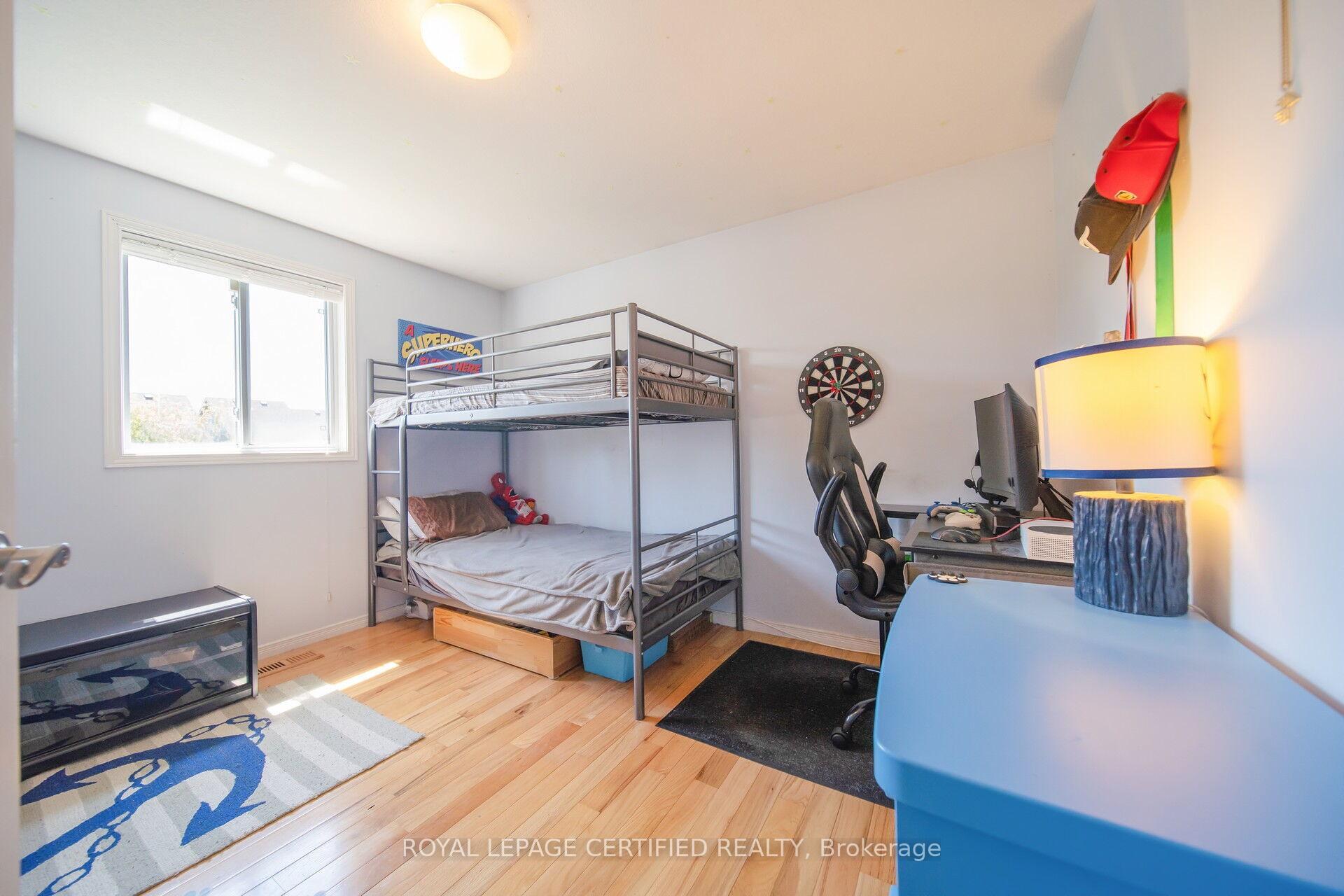 Photo 38 of 99 Simmonds Drive, Guelph, Victoria North — HOMEH