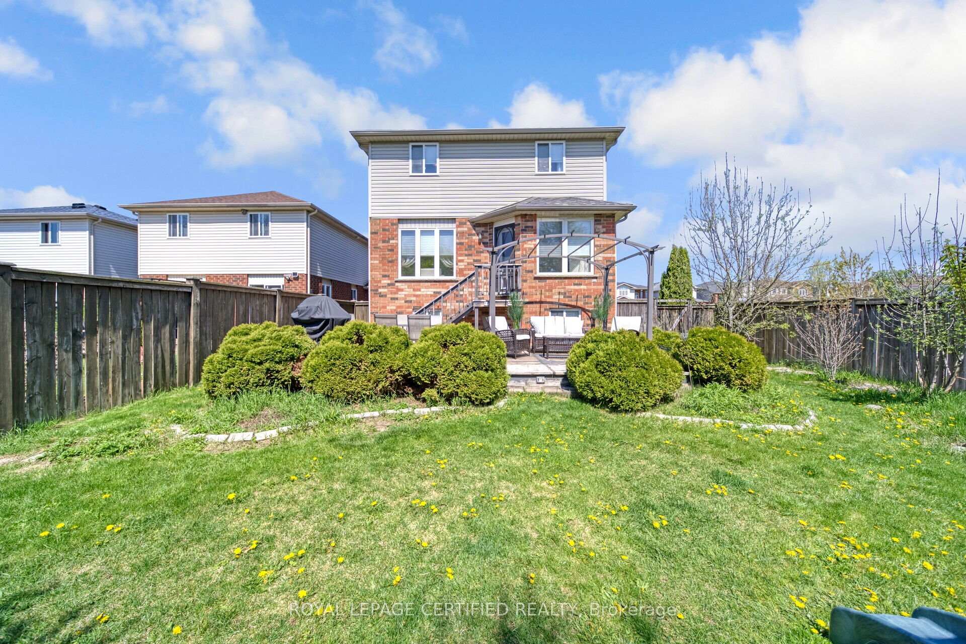 Photo 40 of 99 Simmonds Drive, Guelph, Victoria North — HOMEH