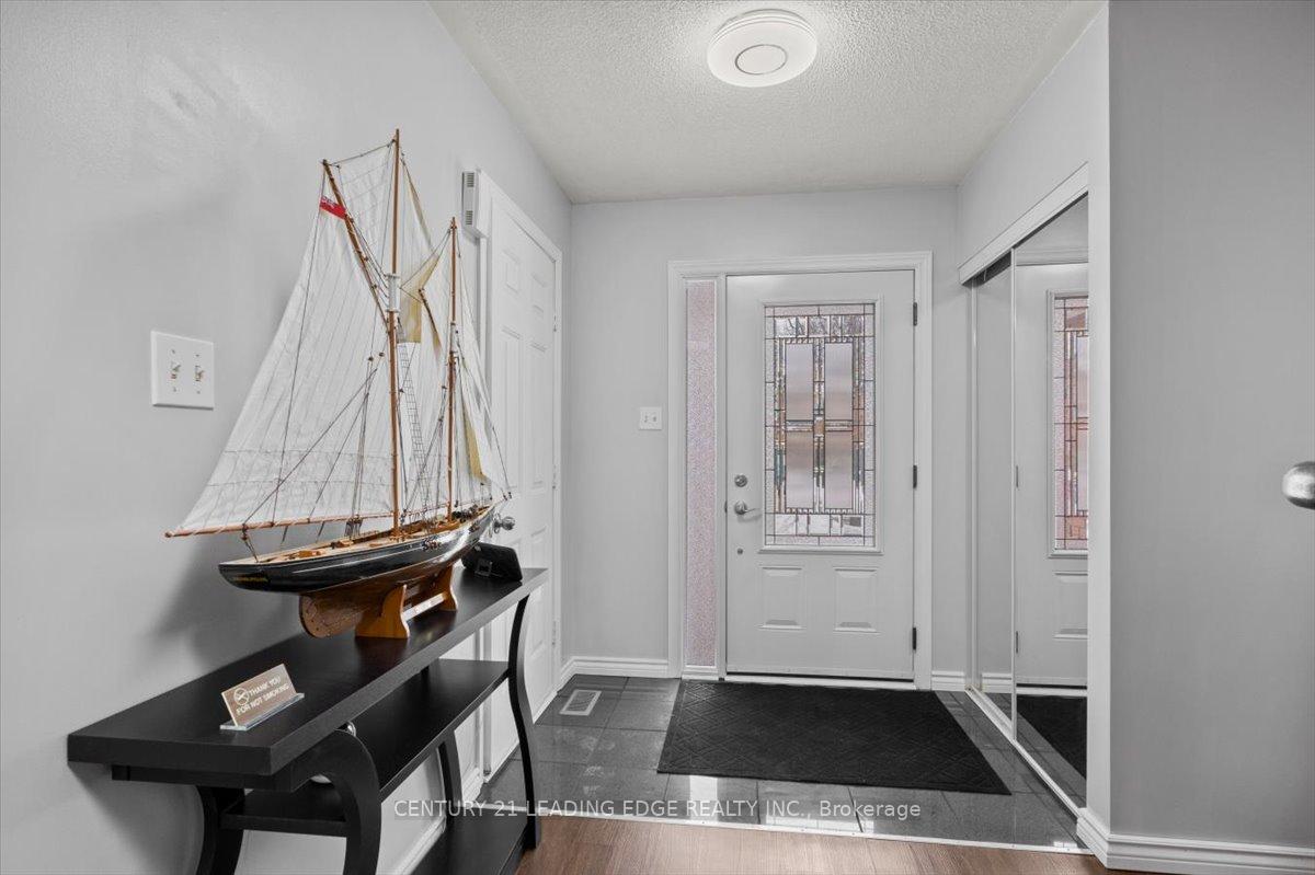 Photo 8 of 50 Tawn Crescent, Ajax, Central — HOMEH