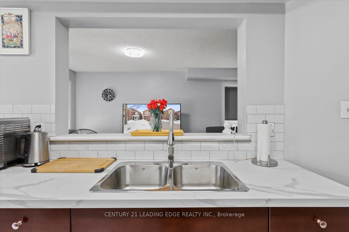 Photo 13 of 50 Tawn Crescent, Ajax, Central — HOMEH