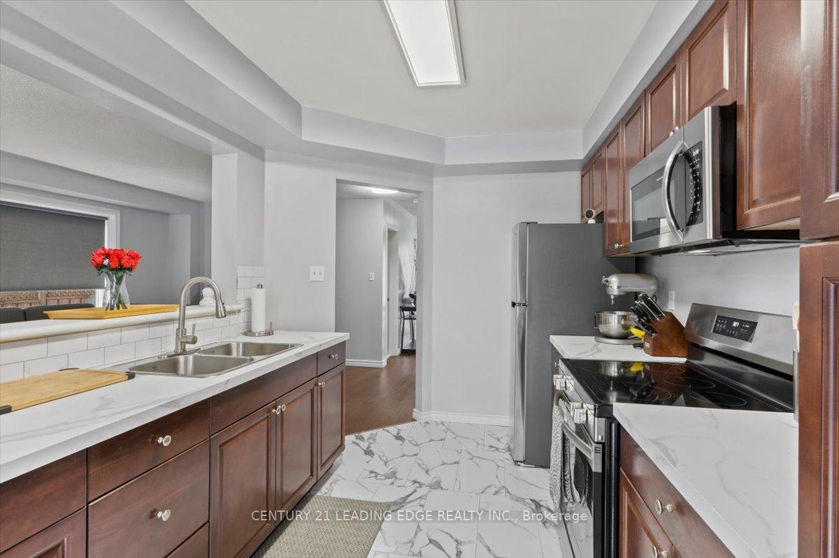 Photo 23 of 50 Tawn Crescent, Ajax, Central — HOMEH