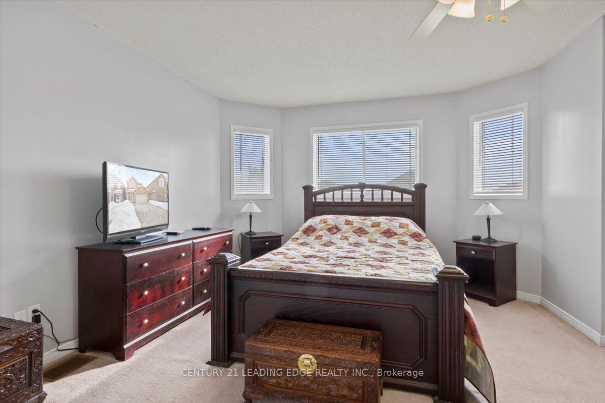 Photo 37 of 50 Tawn Crescent, Ajax, Central — HOMEH