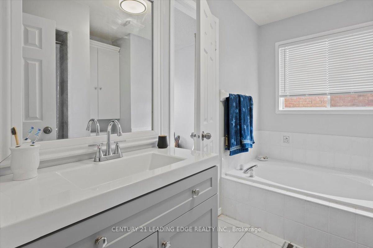 Photo 32 of 50 Tawn Crescent, Ajax, Central — HOMEH