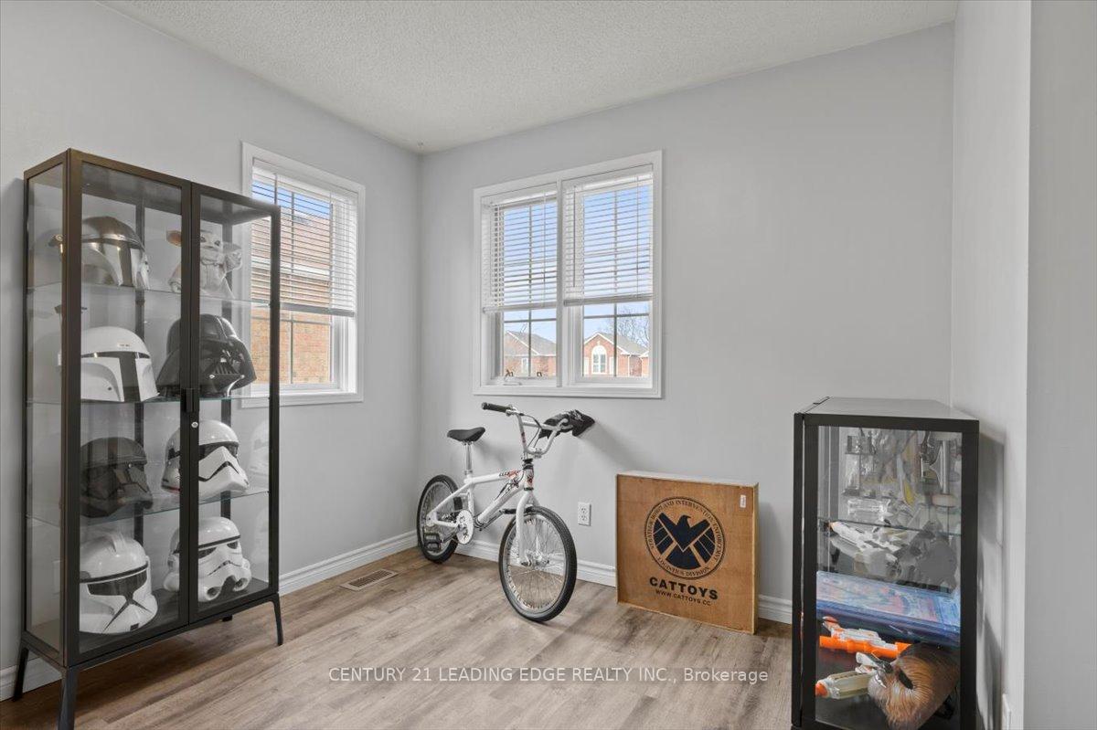 Photo 38 of 50 Tawn Crescent, Ajax, Central — HOMEH