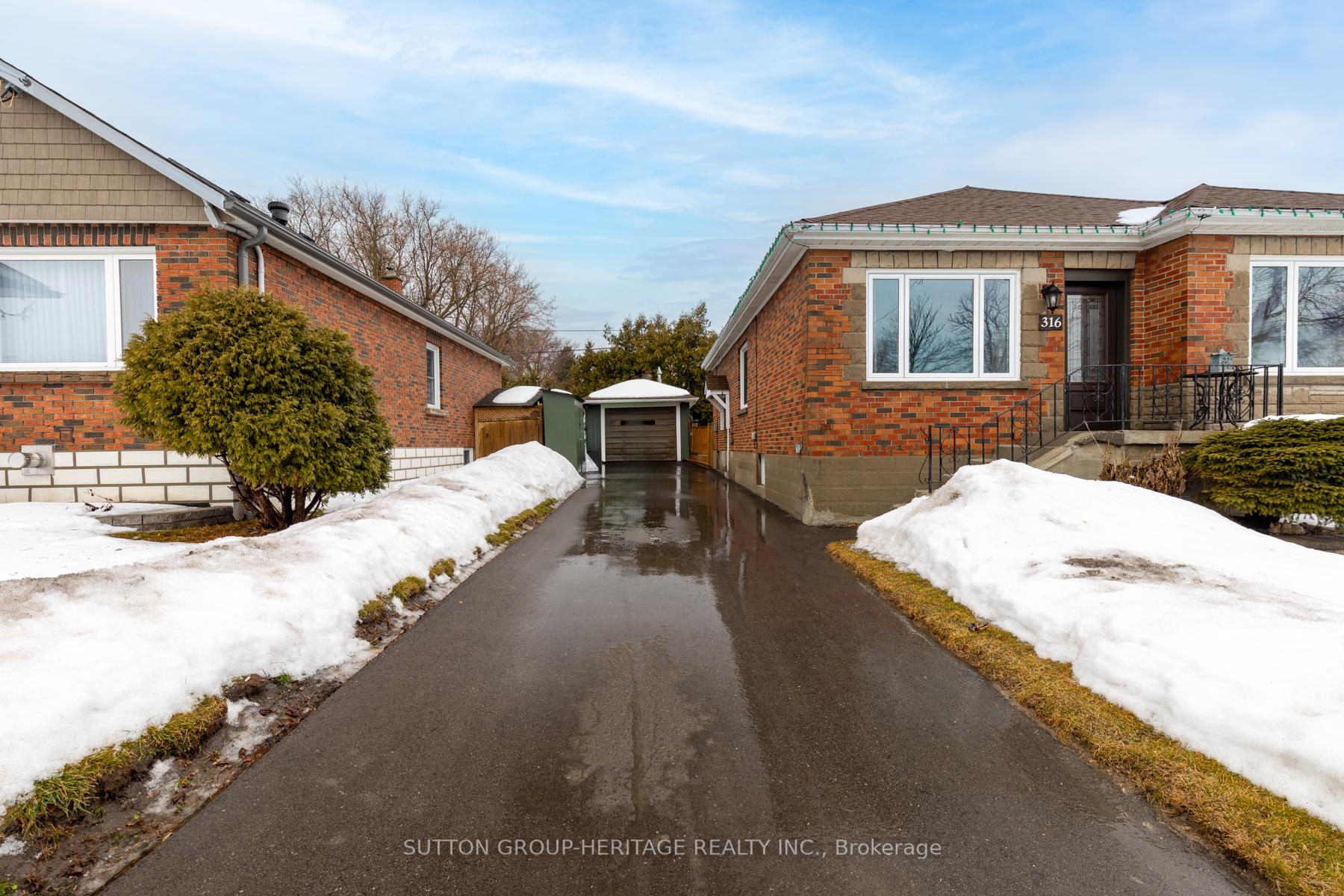 Photo 2 of 316 Central Park Boulevard S, Oshawa, Central — HOMEH