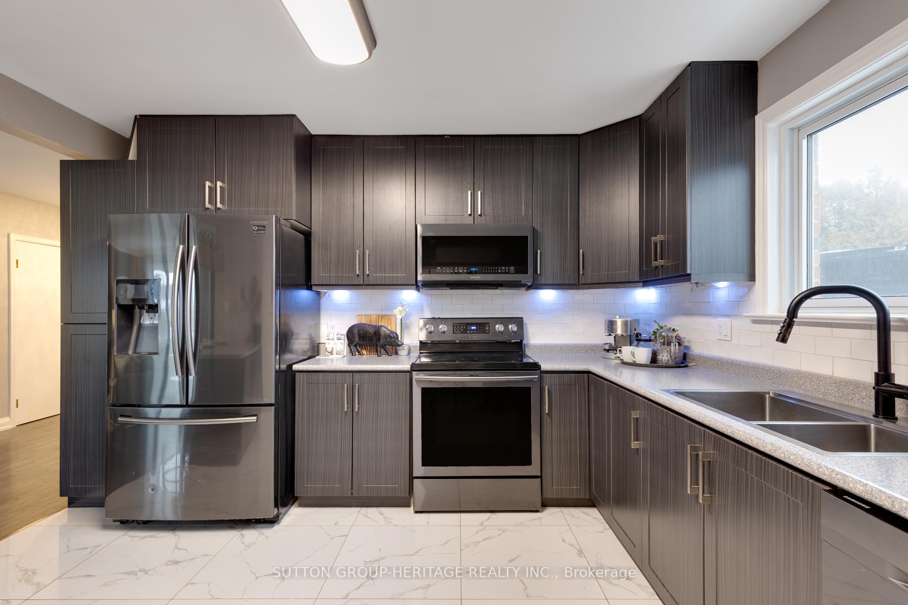 Photo 9 of 316 Central Park Boulevard S, Oshawa, Central — HOMEH