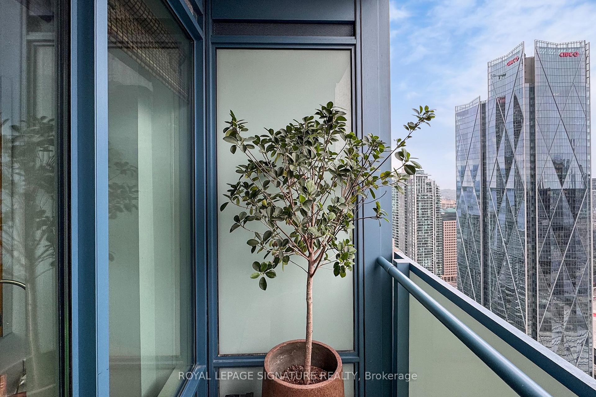 Photo 20 of Unit 5204, 8 The Esplanade, Toronto, Waterfront Communities — HOMEH