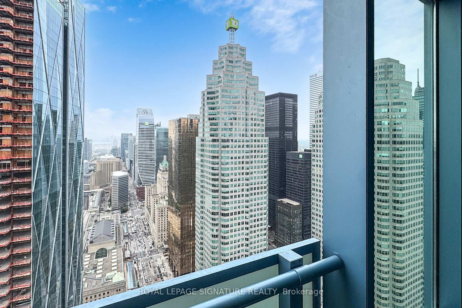 Photo 39 of Unit 5204, 8 The Esplanade, Toronto, Waterfront Communities — HOMEH
