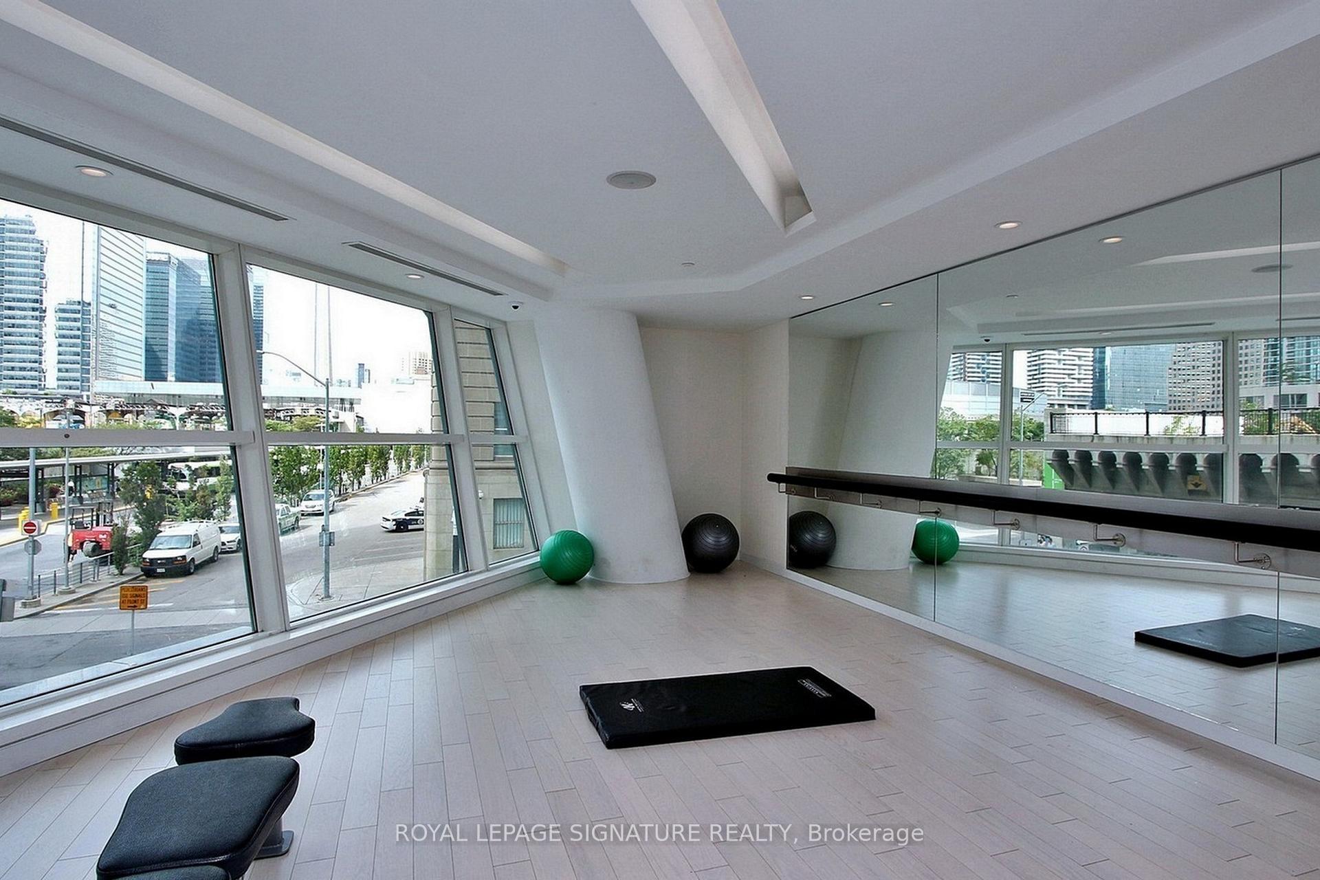 Photo 31 of Unit 5204, 8 The Esplanade, Toronto, Waterfront Communities — HOMEH