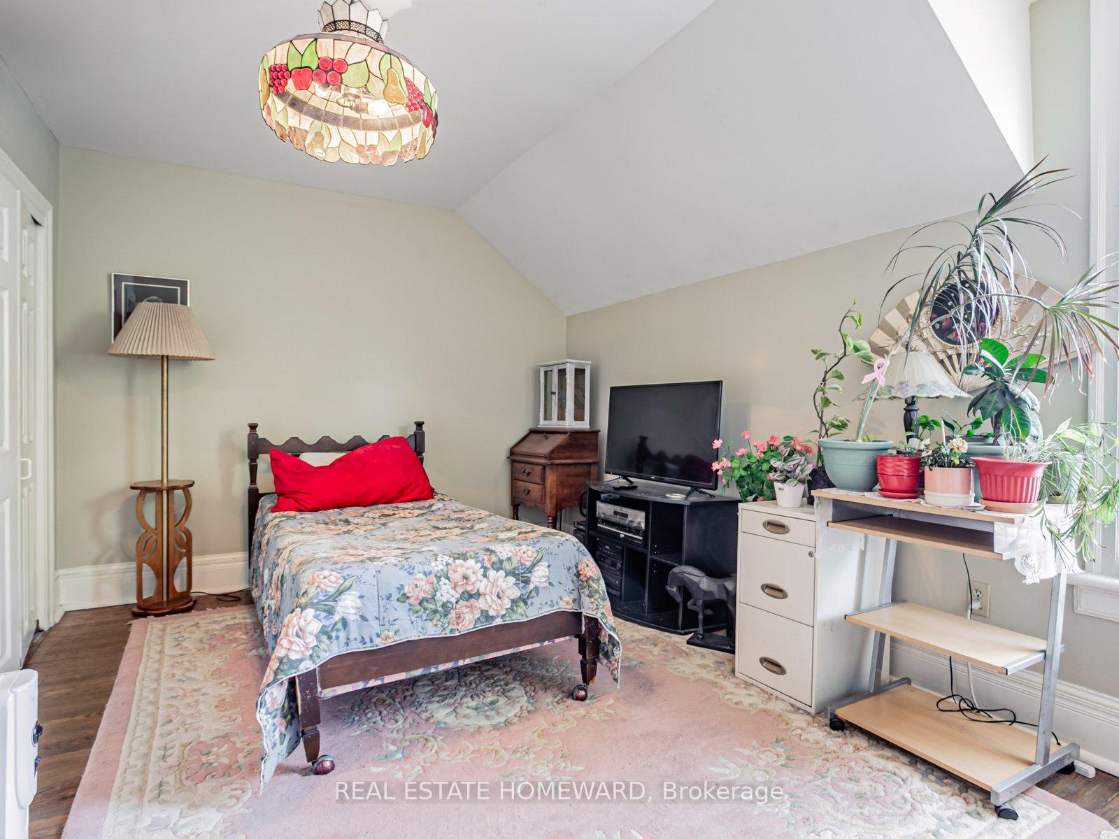 Photo 18 of 39 Wolfrey Avenue, Toronto, North Riverdale — HOMEH