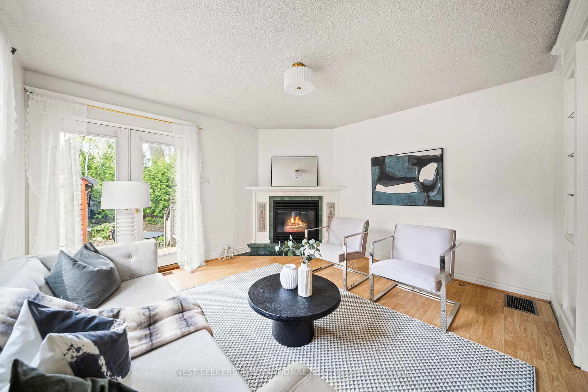Photo 1 of 35 Cambrai Avenue, Toronto, Woodbine-Lumsden — HOMEH