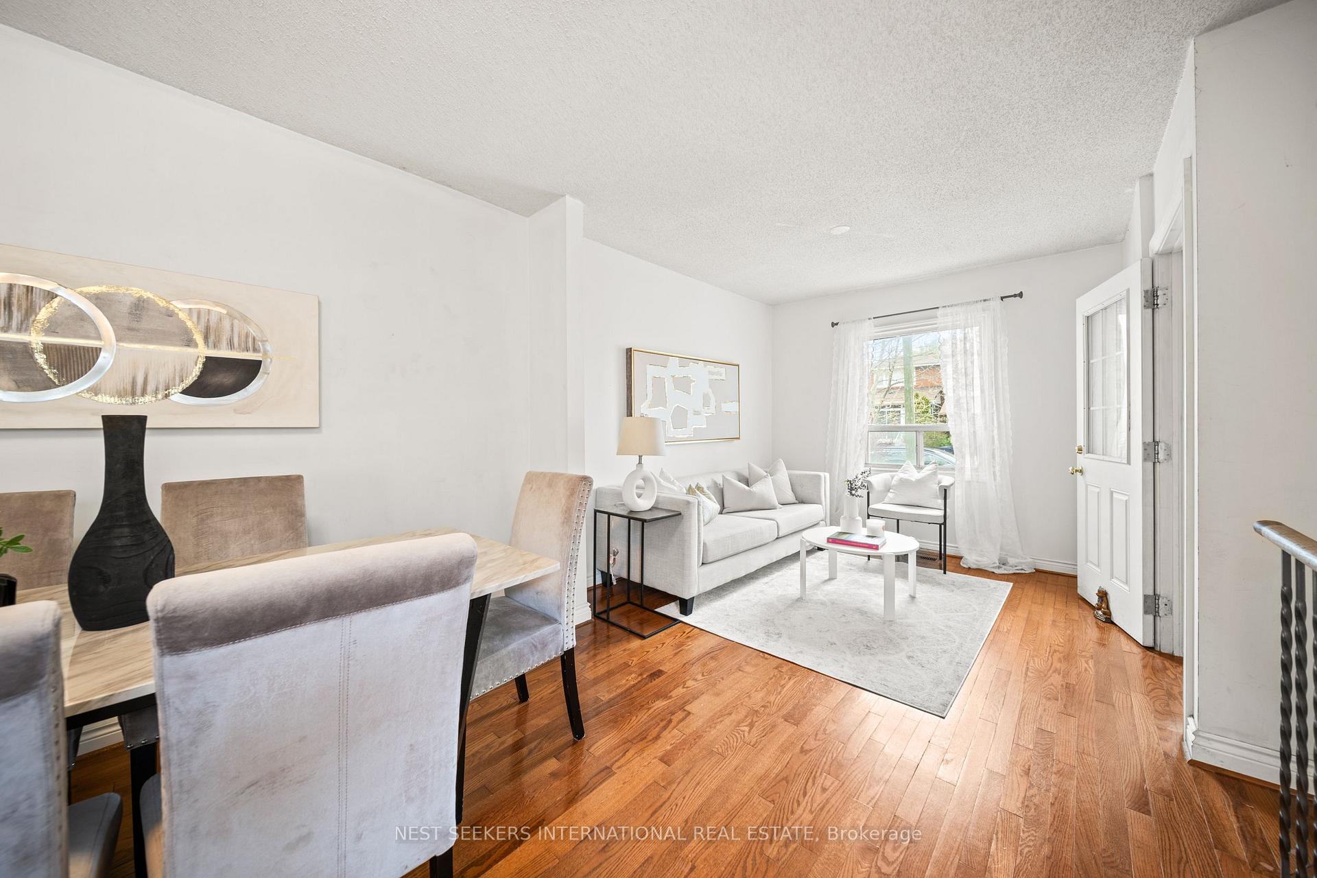 Photo 14 of 35 Cambrai Avenue, Toronto, Woodbine-Lumsden — HOMEH